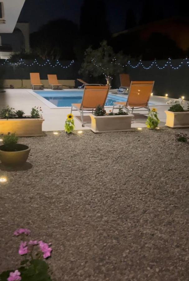 Casa Vacanze Mare Fuori Капотера Екстериор снимка